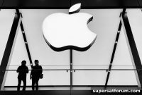 Apple’s China Comeback Hides Deeper iPhone Challenges