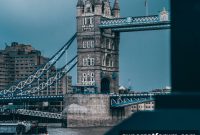 UK Full-Fibre Adoption Surges While Broadband Market Stalls