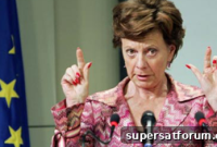 Neelie Kroes Urges End to Mobile Roaming Fees by 2014