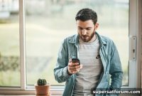 UK-wide Mobile Outage: EE Fault Disrupts Customers Across All Networks