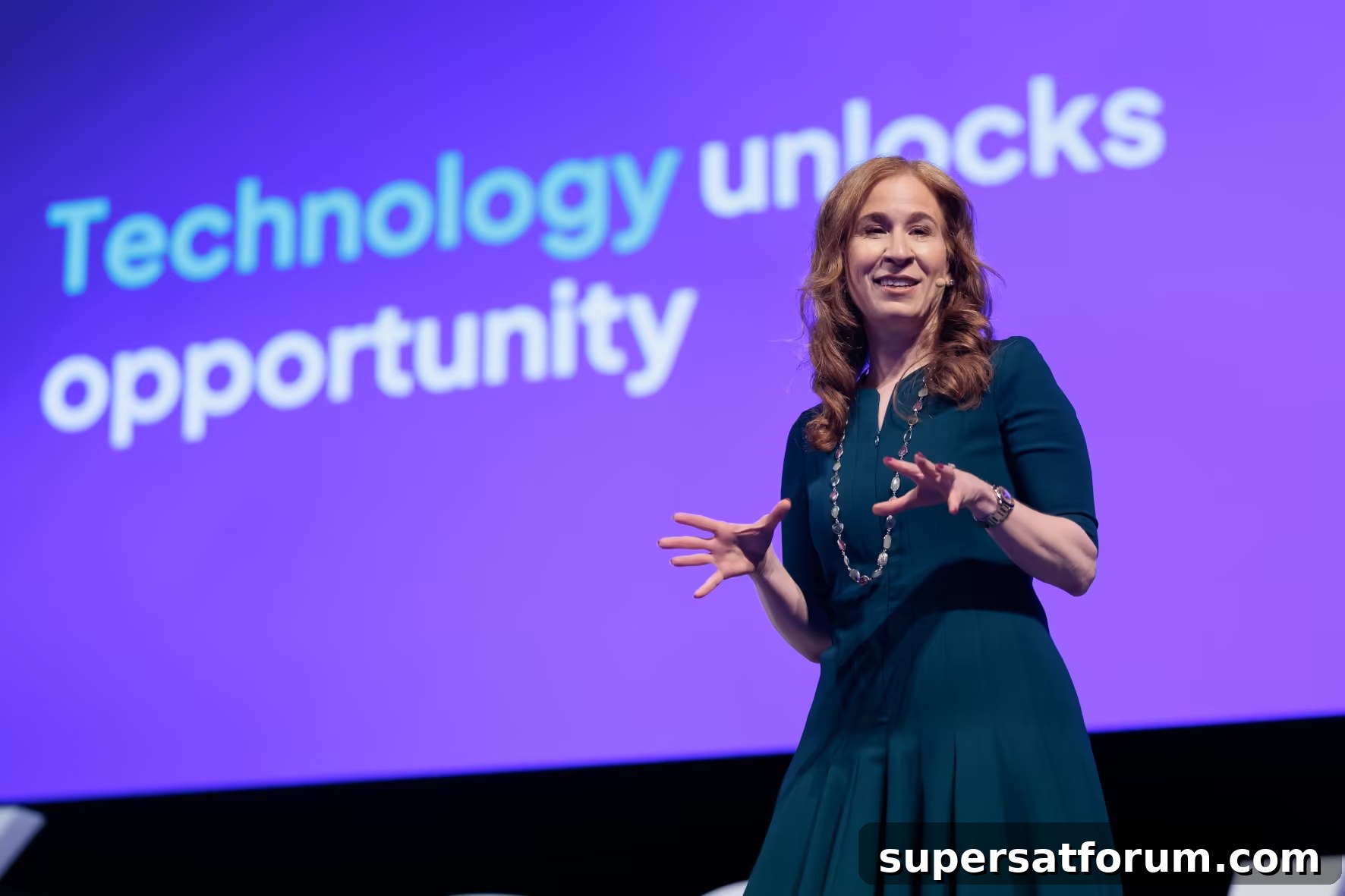 | IT-Branschen May be an image of 1 person and text that says 'Technology unlacks opportunity'